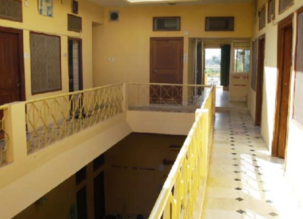 Hotel Lakeside Khajuraho Exterior photo